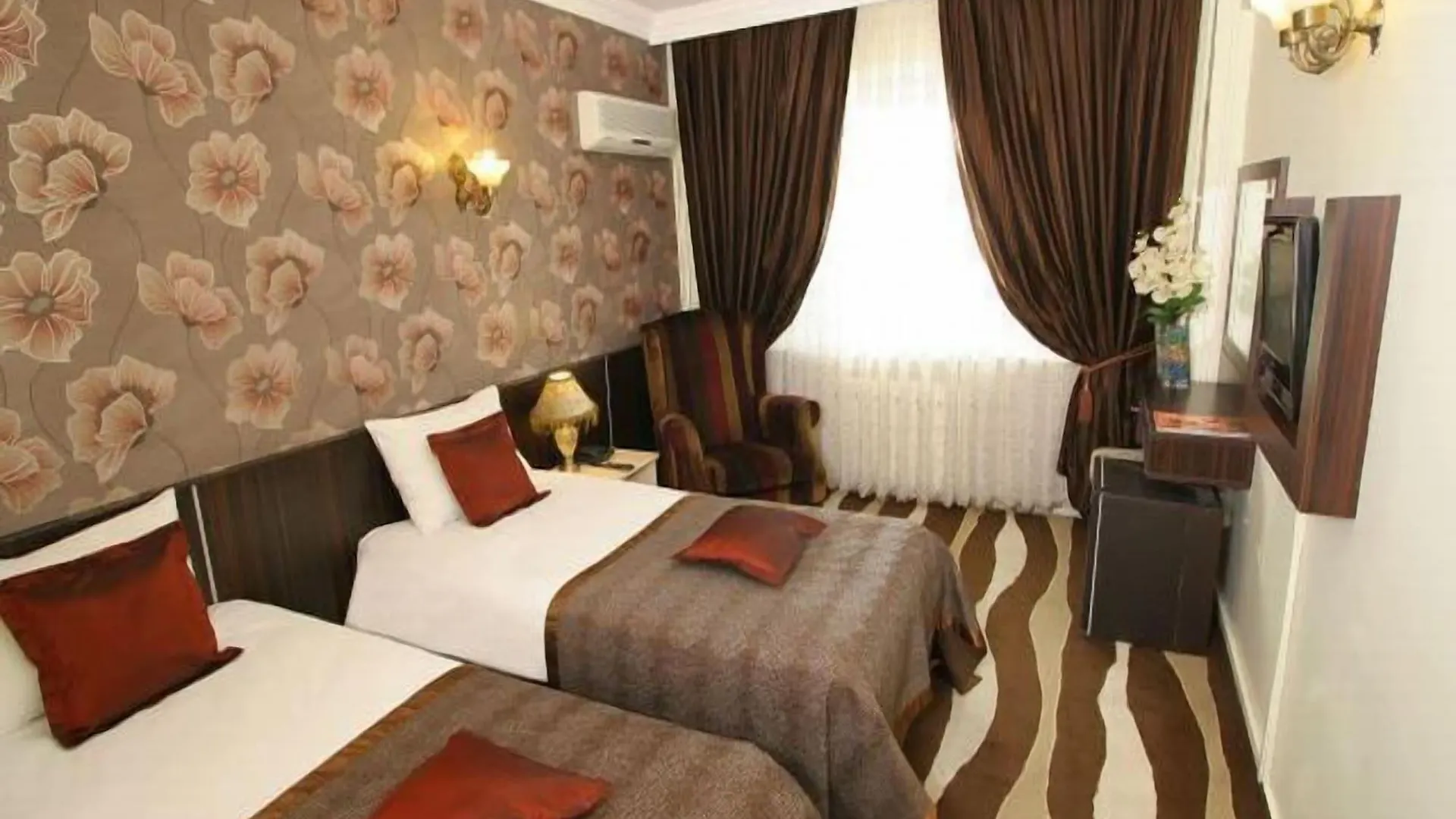 Maya Hotel Istanbul 3*,